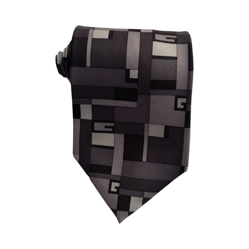 GUCCI Silk Tie Geometric Square Pattern Grey Black Crest Logo Made in Italy